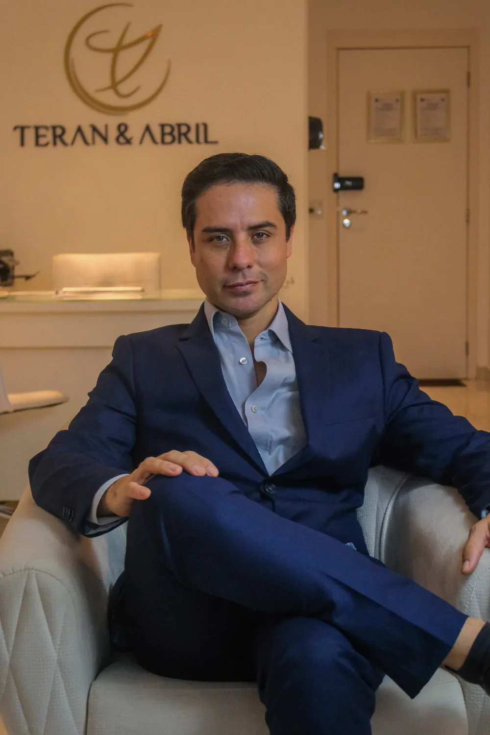 Dr. Gustavo Terán na Clínica Terán & Abril